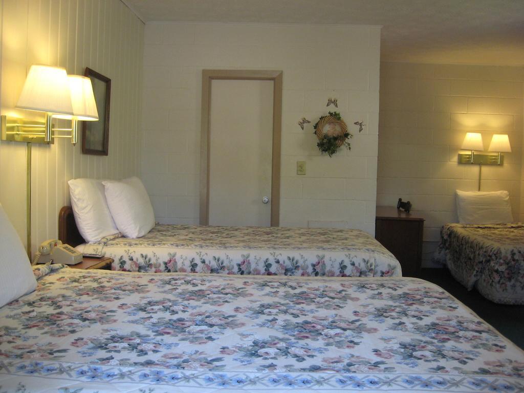 White Columns Motel Pine Mountain  Rum bild