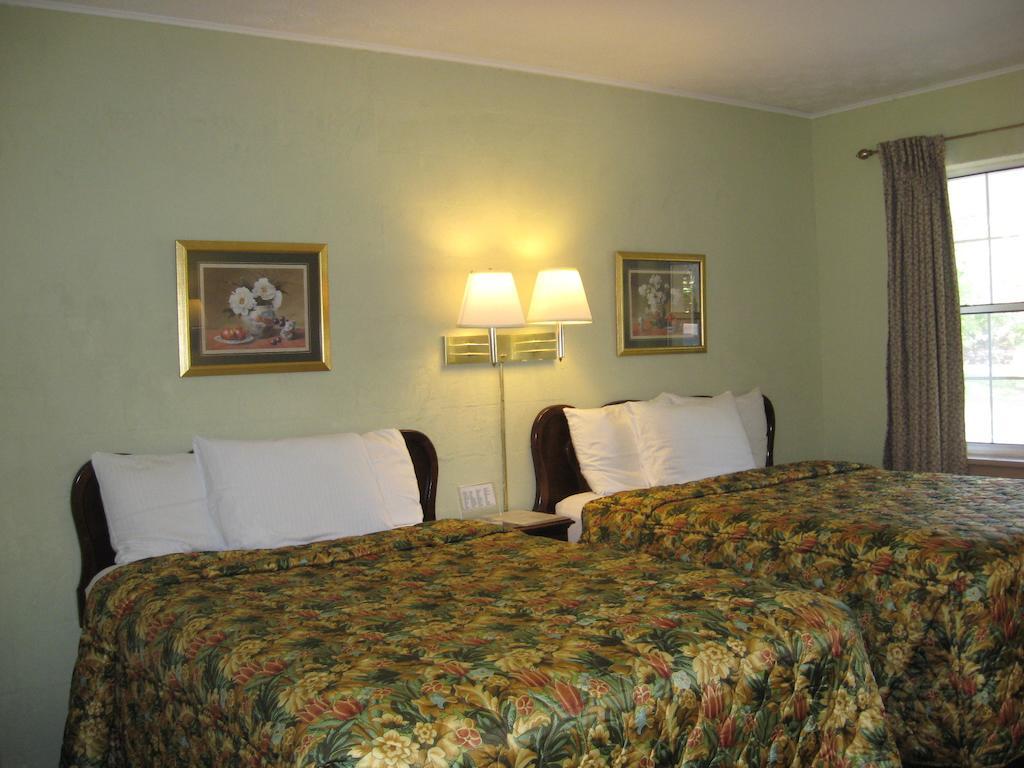 White Columns Motel Pine Mountain  Rum bild